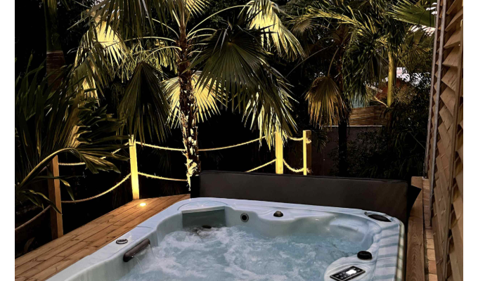 Location Villa Guadeloupe Sainte Anne piscine privée plage à pieds, 16 pers