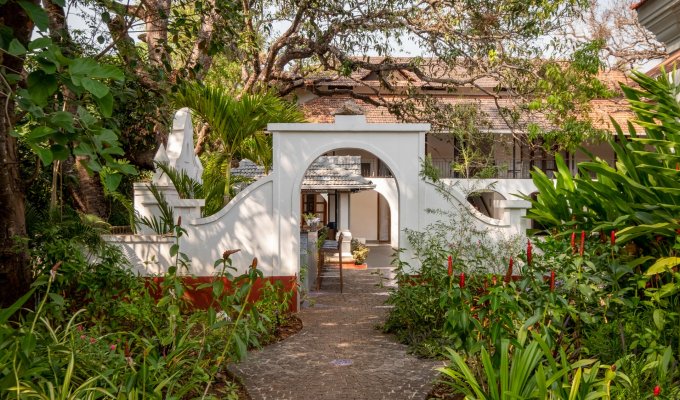 Location villa de luxe Goa avec piscine privée et proche de Bastora et Mapusa avec petit-déjeuner et ménage