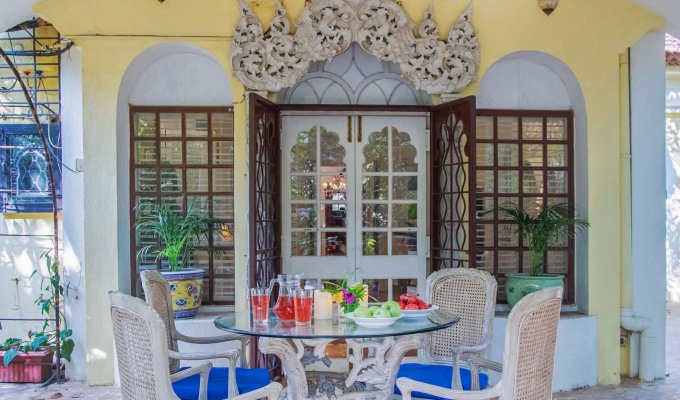 Location villa de luxe Goa Siolim avec piscine privée, wellness (yoga, sport et danse), petit-déjeuner et ménage