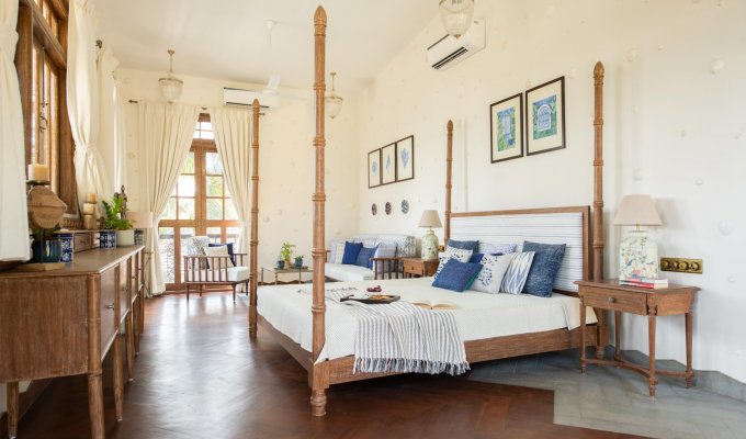 Location villa de luxe Goa avec piscine privée et vue rivière, proche des plages avec petit-déjeuner et ménage