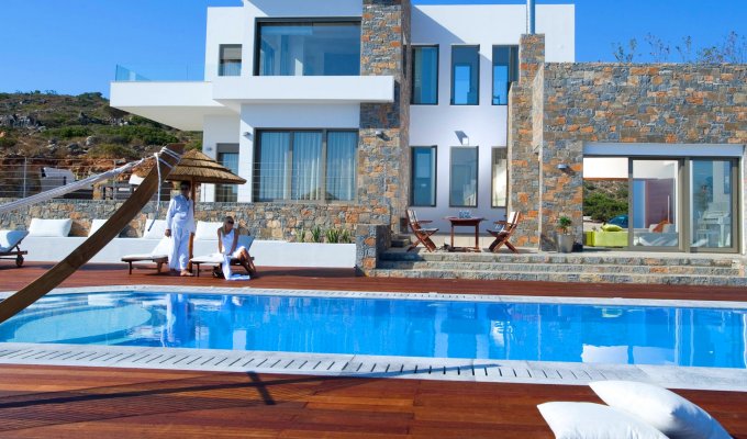 Location Villa de Luxe Crete, Villa avec piscine privée à proximité du bord de mer. Villa en Grece.