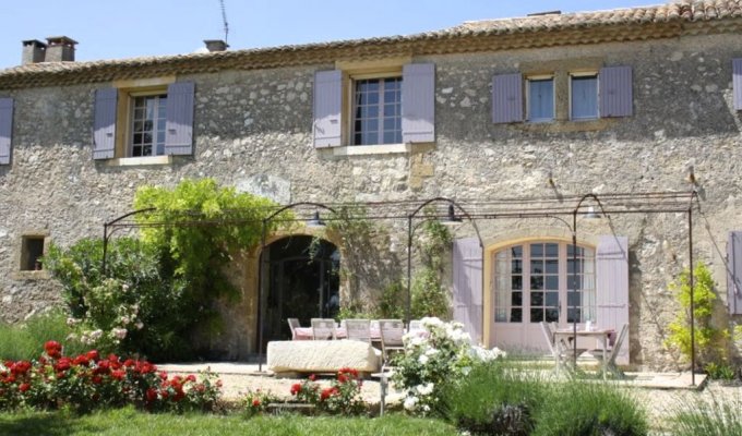 Location villa luxe Saint Remy de Provence avec piscine privee et personnel