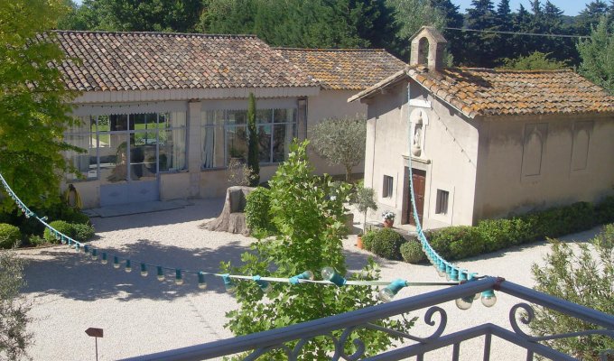 Avignon location villa luxe Provence avec piscine privee réceptions mariage