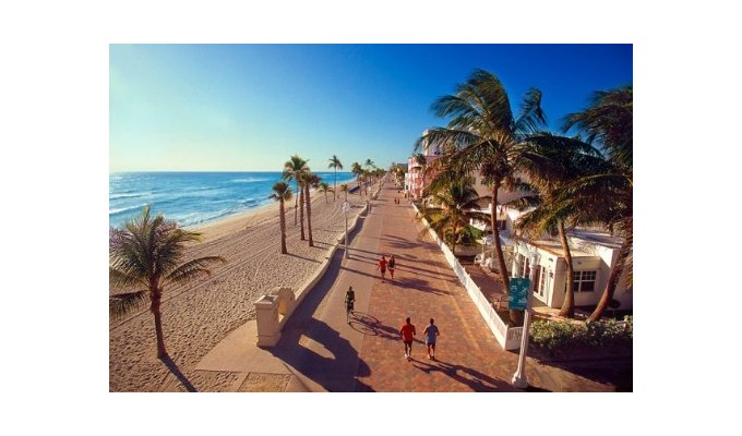 Location Studios & Apartments Condos de 1 & 2 chambres avec Cuisine Equipée en bord de plage Hollywood Beach Floride entre Miami et Fort Lauderdale