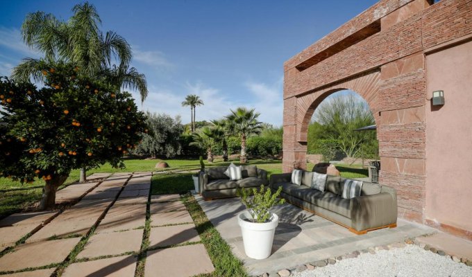 Location villa Marrakech avec piscine privée et vue sur la chaîne de l’Atlas