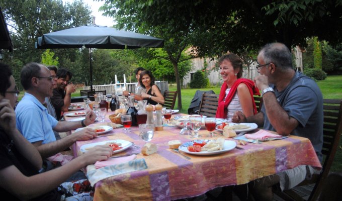 repas à la table d'hôte