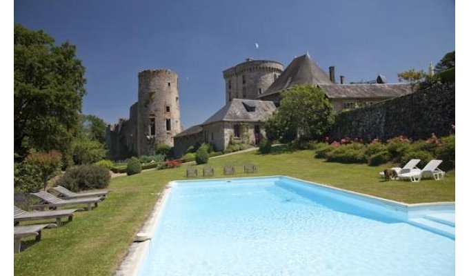 Vendee Location Chateau privé recevant des hôtes en Vendée près du Puy du Fou