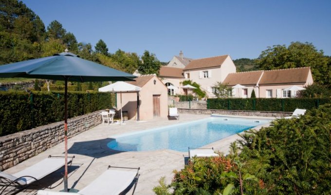 Domaine de la Combotte Chambres d'Hotes avec Piscine en Bourgogne près de Beaune