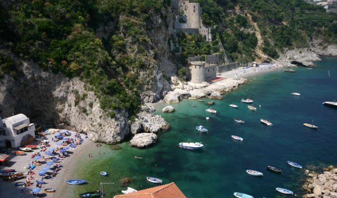 LOCATION VACANCES COTE AMALFITAINE  - Villa de Luxe avec piscine privée située en position unique sur la mer  - Italie