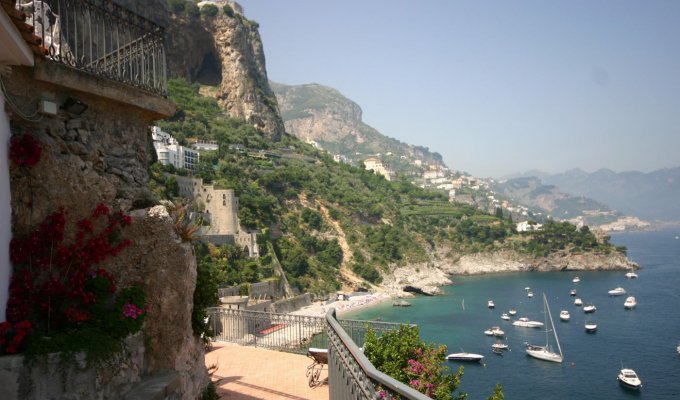 LOCATION VACANCES COTE AMALFITAINE  - Villa de Luxe avec piscine privée située en position unique sur la mer  - Italie