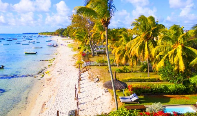 Location villa Ile Maurice Pieds dans l'eau plage Trou aux Biches Piscine