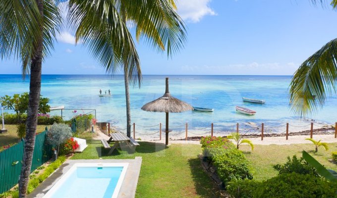 Location villa Ile Maurice Pieds dans l'eau plage Trou aux Biches Piscine