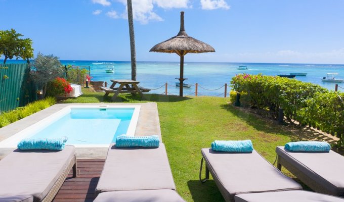 Location villa Ile Maurice Pieds dans l'eau plage Trou aux Biches Piscine