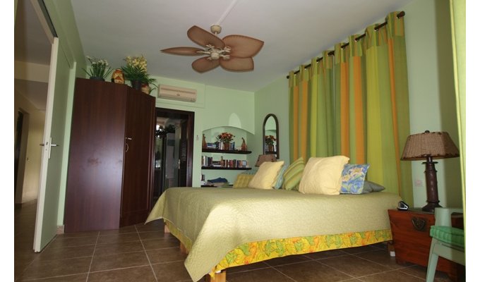  Appartement en résidence - piscine commune- Mont Vernon - baie Orientale - St Martin - Antilles Françaises.