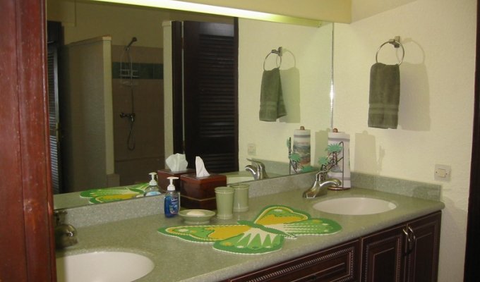 Appartement en résidence - piscine commune- Mont Vernon - baie Orientale - St Martin - Antilles Françaises.