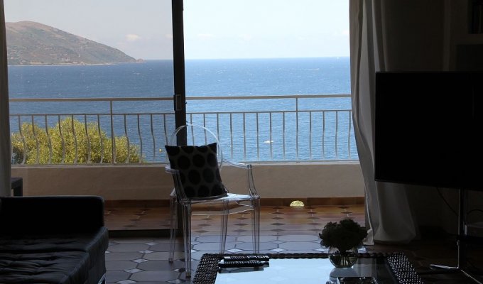 Salon. Location Villa de Luxe à 5 mins à pied de la plage, près d'Ajaccio en Corse