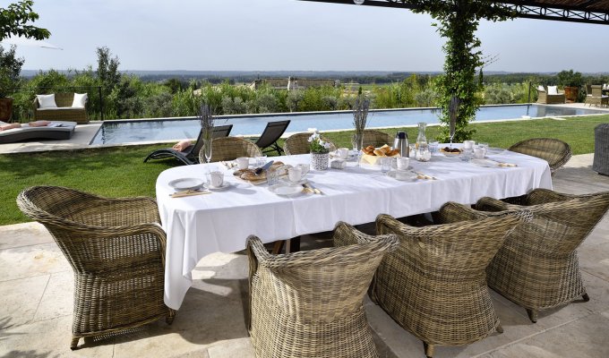Location villa luxe Saint Remy de Provence avec piscine privee & personnel
