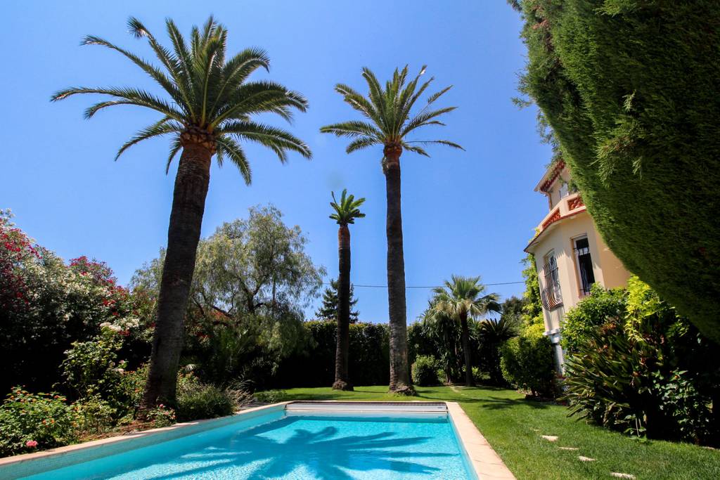 Location Villa Cote D Azur Cap D Antibes Proche Plage Garoupe Avec Piscine Privée 2