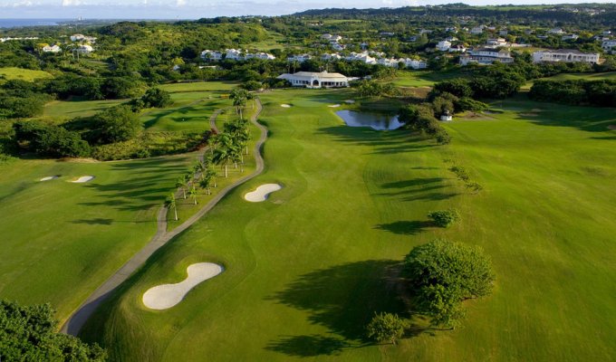 Location villa de luxe ile de la Barbade vue mer au Royal Westmoreland Golf Resort l'accès aux installations communes plage piscine club house golf