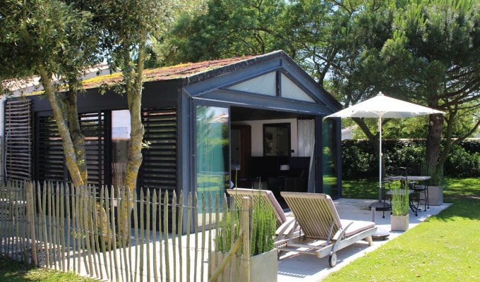 Vendee Location Gîtes Ile de Noirmoutier avec piscine chauffée à 5 min de la plage et du centre ville