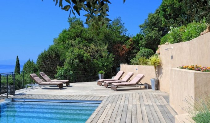 Location Vacances Villa Porto Vecchio Piscine Privee Jacuzzi Vue Panoramique sur la Mer en Corse