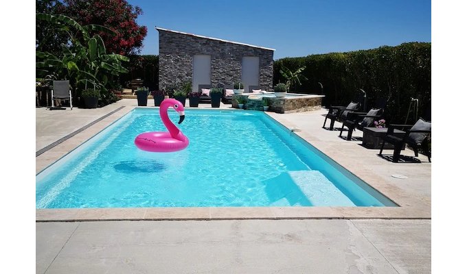 Location Vacances Villa Aleria 8/12 Pers Piscine Privee Proche Plages de Sable en Corse