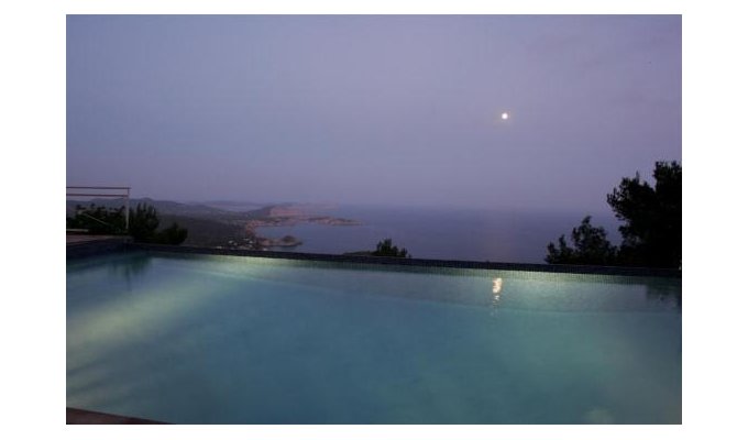 Location Villa de Luxe Ibiza Piscine Privée Bord de Mer Es Cubells Iles Baléares Espagne