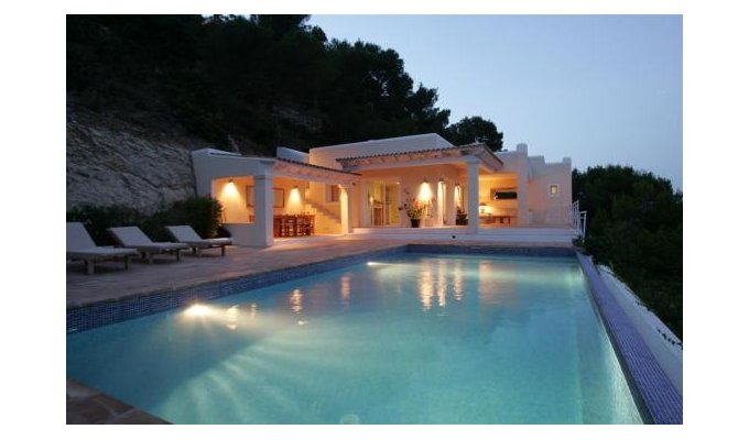 Location Villa de Luxe Ibiza Piscine Privée Bord de Mer Es Cubells Iles Baléares Espagne