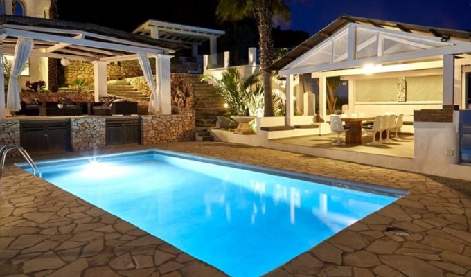 Location Villa de Luxe Ibiza Piscine Privée Pieds Dans l'Eau Cala d'Hort Iles Baléares Espagne