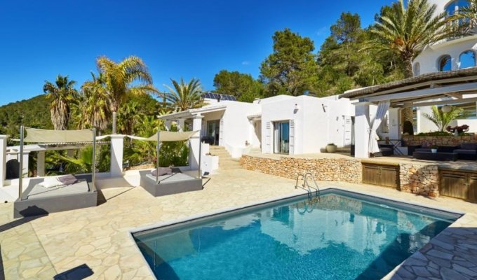 Location Villa de Luxe Ibiza Piscine Privée Pieds Dans l'Eau Cala d'Hort Iles Baléares Espagne