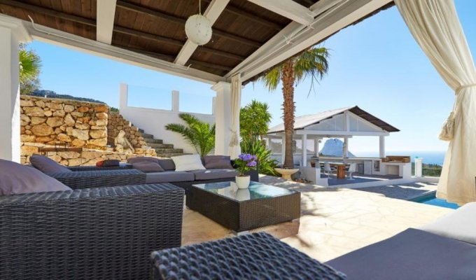 Location Villa de Luxe Ibiza Piscine Privée Pieds Dans l'Eau Cala d'Hort Iles Baléares Espagne