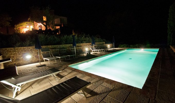 La piscine la nuit