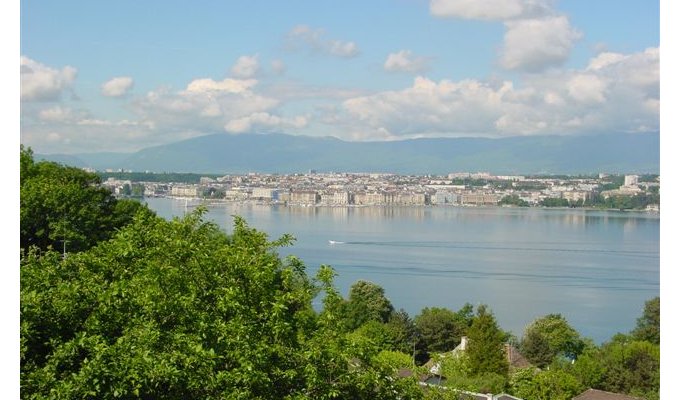 vue de la ville depuis une esplanade a 300m