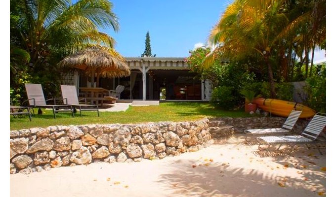 Location villa Saint François les pieds dans l'eau sur le lagon