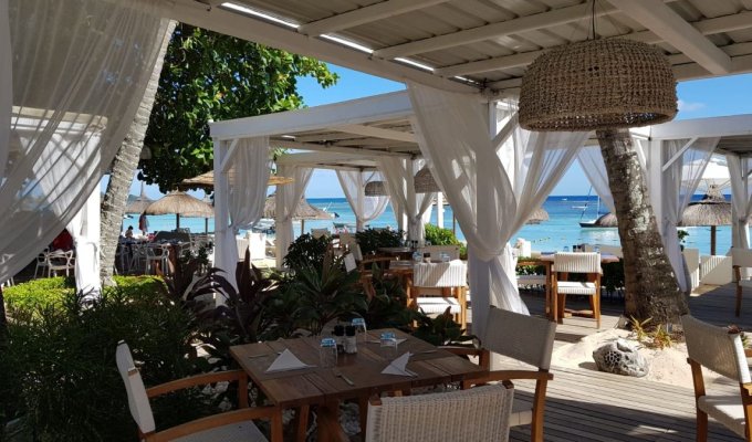 Location Villa Ile Maurice Grand Baie Formule petit dej et accès Plage privée