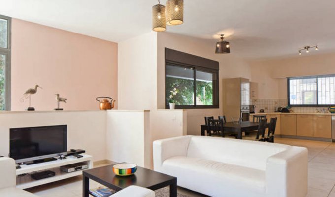 Israel Location Vacances Appartment Luxe  4 chambres en Duplex  à Tel Aviv à quelques mètres des plages