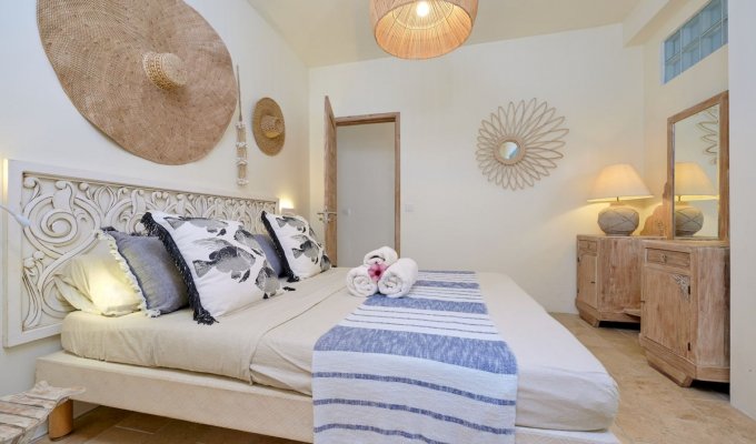 Location Villa Ile Maurice Pieds dans l'eau Grand Baie Grand Gaube Piscine & Personnel