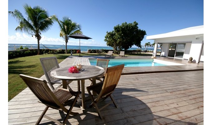 Location Villa Guadeloupe pieds dans l’eau piscine privée Saint François
