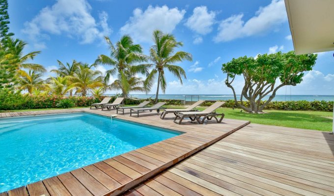 Location Villa Guadeloupe pieds dans l’eau piscine privée Saint François