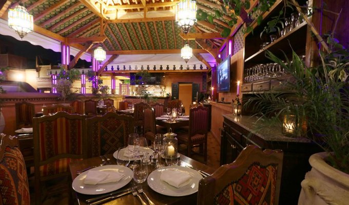 Salle à manger Riad de Charme à Marrakech 