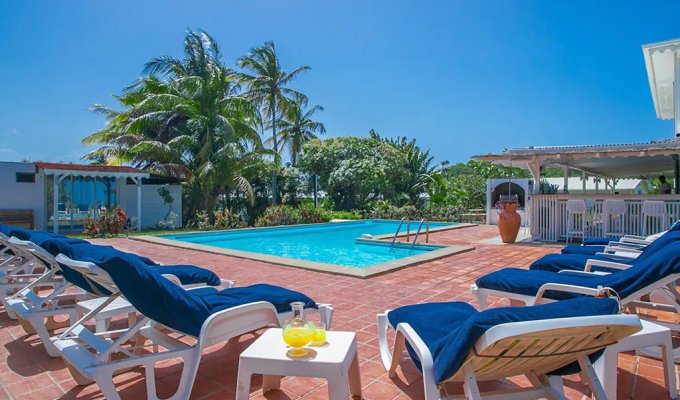 Location villa Martinique prestige bord de mer avec piscine