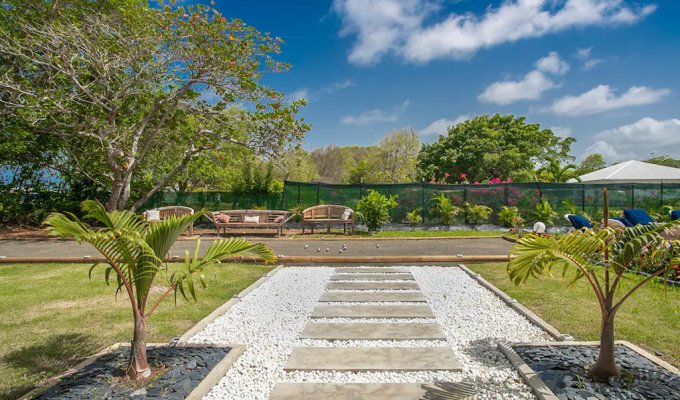 Location villa Martinique prestige bord de mer avec piscine