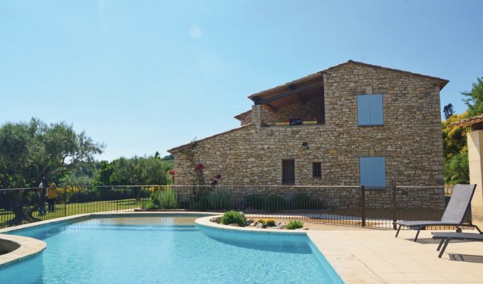 Sainte- Craux-à-Lauze location villa Provence Luberon avec piscine privée