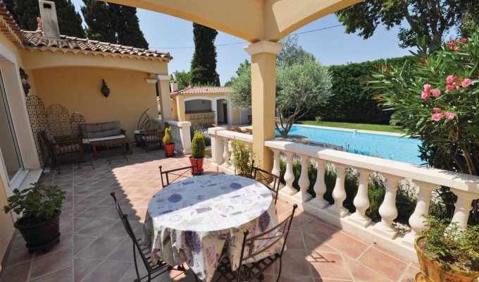 Salon de Provence location villa Provence avec piscine privee