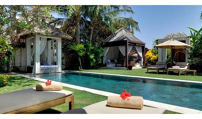 Indonesie Bali Location Villa sur la plage avec piscine privée et personnel