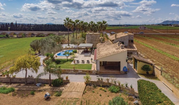 Finca Majorque piscine privée Muro 5 ch