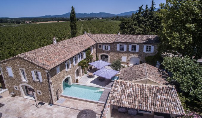 Vaucluse Grillon location villa luxe Provence avec piscine interieure chauffee sauna et personnel