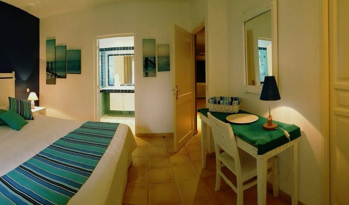 Location SAINT-MARTIN - Appartement en résidence avec piscine - Sur la plage d'Orient Baie - Caraibes - Antilles françaises.
