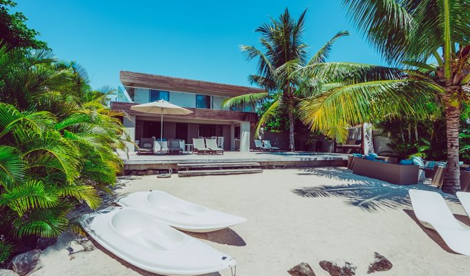 Location Villa Ile Maurice pieds dans l'eau Pereybere près de Grand Baie