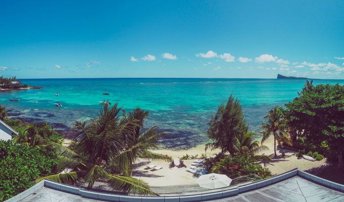 Location Villa Ile Maurice pieds dans l'eau à Pereybere près de Grand Baie avec piscine privée